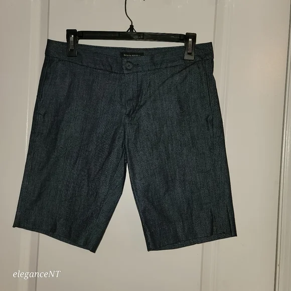 Banana Republic Dark Denim Hampton fit shorts Sz: 2 - Picture 2 of 5